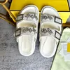 Slippers Designer para mujer Plataforma de cristal Sandalias Diamond Summer Sandale Zapatos de marca Classic Mujer Outside Slipper Beach de cuero real Caja con caja