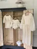 Tenues assorties pour la famille Vêtements assortis pour la famille Été Automne Robe florale Mère Fille à manches longues 100% Coton Robe Femme Robe Bébé Fille Body