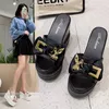 Hausschuhe Frauen Sommer Dias Mode Schuhe Mit Hohen Absätzen Dame Plattform Pantofle Auf EINE Keil Luxus Weiche 2024 PU Casual Stoff super