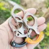 Blad Single Sharp Finger Tiger Alloy Fist Buckle Self Defense Ing Training Equipment Portable Keychain Hanging Chain 831779