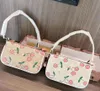 Luxurys Women Designer Bag Bag Teri Counter Bag Cross Body Hobo Counter Counter Flower Flower Bag Womant Hand Valentine Hearts Forceds Handbags