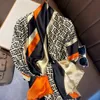 Foulards 2022 Été Soie Foulard Femmes Écharpe Châles Lady Wraps Doux Pashmina Femme Echarpe Designer Plage Étole Foulard Ban267b