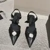 صندل مدبب من الصندل اللؤلؤة اللؤلؤ slingbacks الدانتيل الصنادل تصنيف مصمم العجل لؤلؤة لؤلؤة منخفض