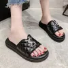 2020 nova moda feminina sapatos de praia selvagem antiderrapante chinelos ao ar livre sandálias de fundo plano senhoras slides 35-40