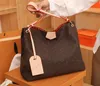 Women Underarm Bag حقيبة يد رشيقة مصمم الكتف Crossbody أكياس السيدات خمر رسالة جلدية حزمة إبطية Dhgate Sacoche N42249 N44044 M43701