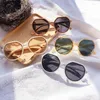 Lunettes de soleil Mode Femme Marque Designer Vintage Lunettes de soleil carrées Voyage en plein air Drive Beach Uv400 Protection Shades Lunettes