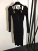 밀라노 활주로 드레스 2024 섹시한 블랙 바디콘 여자 드레스 디자이너 메탈 스파게티 스트랩 뜨개질 중공 파티 드레스 22603