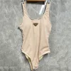 dames bikinis metalen badge zwempakken vrouwen ontwerper bodysuits bikini sexy backless one stuk zwemkleding zomers vakantie strand slijtage cxg2404811-8