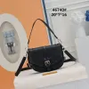 2024 Nova bolsa Saumur BB do designer exclusivo online primeiro lançamento M46740 Designer feminino bolsa de ombro nas axilas bolsa de couro embreagem luxuosa bolsa crossbody