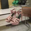 2024 Tribute Platform Stiletto Sandale Schuhe Top Designer Echtleder Peep Toes High Heels T-Riemen Lady Slingback Pumps 10 cm und 13 cm Hochzeitsfeier-Kleiderschuhe NEU