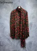 Damesblouses Seifrmann Hoge kwaliteit Lente Damesmode Runway Real Silk Shirts Lantaarn Lange mouw Cherry Gedrukt Strik Los