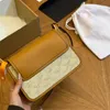 Tendenza di alta qualità Borsa di design con lettera logo retrò infradito in pelle di lusso con tracolla a spalla borsa media femminile classica marrone