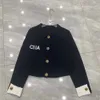 Chanele ny cc designer kvinnor tröja jacka c bokstav virkning mujer ull cardigan hoodie pärla badge logotyp märke länge ärmrock tröjor casual kvinnliga toppar 2185