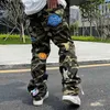 Herenbroeken High Street Camouflage Jeans Heren geborduurde patch Heren streetwear modemerk Amerikaans hiphop Rechte casual cargobroek T240227