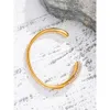 Yhpup Eleganti perle d'imitazione geometriche in acciaio inossidabile 18 carati color oro bracciale rigido con texture personalizzata regalo di gioielli 240219