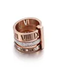 2021 Anillo de oro Diseño Hombres Diseñador Joyería Mujeres Hermoso Encanto Titanio Acero Número Letra Plata Joyería Diamantes Gama alta M6542164