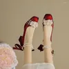 Robe chaussures fleurs élégantes talons hauts pompes femmes perle bride à la cheville mariage femme chaîne perle petit talon carré mariée sexy
