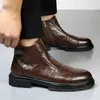 Stivali Stivali autunno inverno con plateau per uomo Pelle di mucca Moda casual Nuovo designer Scarpe calde Uomo Aumenta cerniera Stivali Chelsea Uomo