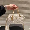 Sac mobile portefeuille Sac à bandoulière élégant pour femmes 20 cm 20 cm Caviar Diamant Gold Gold Ferm Metallic Luxury Hands Sac à main Matelasse Sac de maquillage à bandoulière