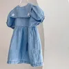 Sommer Mädchen Baby Kleid Campus Stil Blume Stickerei Revers Blase Kurzarm Denim Student Kleidung Kinder 240223