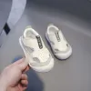 屋外の男の子のサンダル2022夏の幼児幼児靴ソフトソールの非滑り止めの子供カジュアルな本物の革の靴子供ビーチサンダル