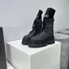 2024 Designer Stretch Knitting Motorcykelstövlar Kvinnor Back Zipper Lace Up Thick Sole Short Boots Women Classic Black Luxury Höjd Ökande stövlar