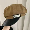 Bérets en cuir PU noir pour femmes, style rétro britannique, casquette de peintre polyvalente, montrant le visage, petits chapeaux octogonaux de la marine