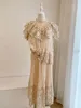 ワークドレス女性のTシャツフリルホロウアウトマントスリーブプリーツまたはミディスカート