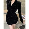 Mexzt Vintage koszule Kobiety czarne aksamitne bluzki Koreańskie eleganckie fałdy Odkręć kołnierz długi rękaw Slim Chic Casual Tops 240227