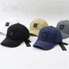 Berretto da baseball di design lettere ricamo cappello di lusso per donna elegante gorras tinta unita regalo di festa per cappello aderente in cotone stile coppia tesa rotonda PJ075 C4