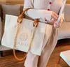 2024 Fashion Pearl Letter Bag Bag Bag Solid Color Counter Bag