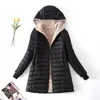 Kvinnors dikerockar 2024 Autumn Winter Jacka Parkas Kvinnor Bomullsskadade kläder Fleece förtjockar huva feminina dubbeldäck Varma toppar