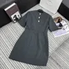 Grundläggande avslappnade klänningar Designer Designer Women's Drill Button Pocket Decoration Fashionable and Elegant Summer Slim Short Sleeve 05yu