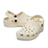 2024 designer kinderen croc heren dames sandalen schuifgesp hot auto salehe bembury slippers klassiek zwart wit platform croos crocks rubbers loafers schoenen