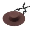 Chapéu de feltro de borda larga, chapéu de inverno para mulheres e homens, fita com laço, alça de queixo, chapéu de lã fashion para mulheres, chapéu ao ar livre 240226