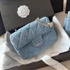 Sac à bandoulière élégant pour femme Sac en jean Classique Camellia Argent Matériel Boucle en métal Sac à main de luxe Love Matelasse Chaîne Sac à bandoulière Sac de maquillage Sacs à cartes 18/20 cm