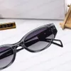 Designer hommes et femmes Summer Sunglass Mode Lunettes de soleil de haute qualité Femmes Hommes Sun Glass Imprimer Goggle Adumbral 4 Couleur Option Lunettes