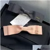 Saç klipleri barrettes moda lüks tatlı bowknot pins kızlar kişilik mektupları aşk yay düğüm kelebek tasarımcısı pembe siyah saç dh0la