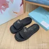 Hoge versie P home Europese en Amerikaanse handgemaakte geweven dikke zool slippers voor dames 2023 gras geweven biscuitzool sandalen voor externe slijtage