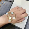 Designer Sieraden Luxe Armband Schakelketting Vanca Klavertje Vier Vijf Bloemen Armband Vrouwelijke Witte Fritillary Carneool Diamant Vijf Bloemen Armband NFQK