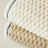 Blankets Coral Velvet Blanket Sofa Throw Single Small Air Conditioning Thicken Bed Sheet Autumn Warm