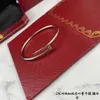 Original 1to1 Cartres Bracelet Light Luxury Style Classic Nail Womens Korean Version Temperament 18k gold Colorless for Best Friends 00WR EMKH