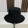 Women Designer Caps Owczesna moda męska czapka Blure Black Simply Casquette Fisherman Sunshine Le Bob Frayed Brim Wygodna kapelusz wiadra dla kobiet PJ027 E4