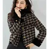 Cappotto Donna Autunno Inverno Classico Giacca retrò di alta qualità Aggiungi Top in cotone imbottito con piccola fragranza scozzese in tweed Capispalla da donna 240226