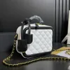 메이크업 가방 캐비어 가방 패션 여성 어깨 가방 20cm 가죽 다이아몬드 패턴 큰 로고 고급 핸드