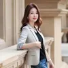 Wiosenna jesień Koreańska wersja Kobiet Płaszcz Cienka profesjonalna Slim Fit Modna moda Mały garnitur zwykły krótki wiatroodporny płaszcz dziewcząt 240219