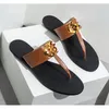 مصمم النعال G G Thong Flip Flop Brand Slides أحدث صندل شاطئ داخلي في الهواء الطلق شريحة شريحة مسطحة أحذية Somen Somen Summer Womens Slide Slide Sneakers 36-42