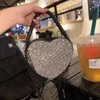 Bolsas de ombro 2024 novo produto nicho ins diamante borla corrente linda menina amor bolsa completa 240427