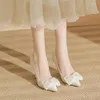 Scarpe eleganti 2024 Scarpe da sposa in pizzo bianco con tacco alto da donna a spillo di grandi dimensioni 31-43