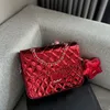 24c Bolsa de estrella roja Mochila 25 cm Diseñador Bolso de hombro para mujer Charol brillante Diamante Tela escocesa Hardware dorado Hebilla de metal Tote de lujo Cadena Matelasse Bolsas de moda